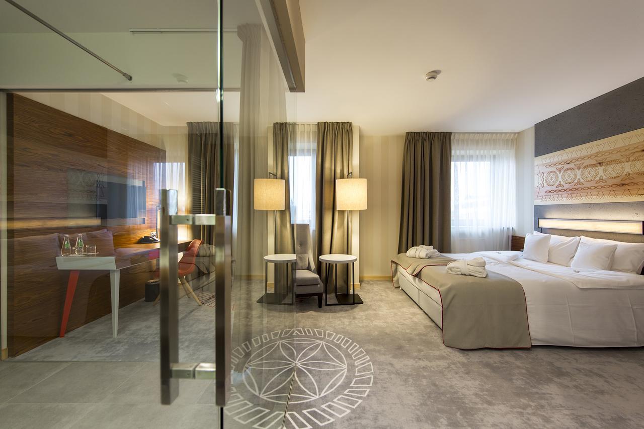 Hotel Kopieniec Fizjo- Med & Spa ムジャシフレ エクステリア 写真