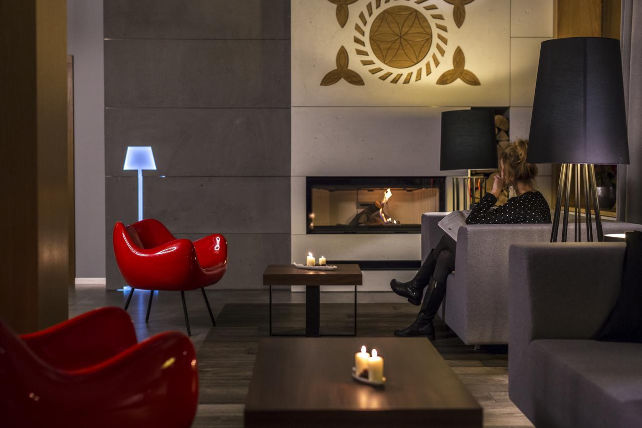 Hotel Kopieniec Fizjo- Med & Spa ムジャシフレ エクステリア 写真