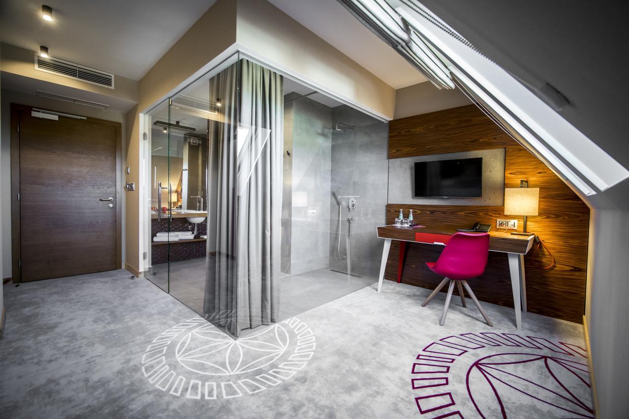 Hotel Kopieniec Fizjo- Med & Spa ムジャシフレ エクステリア 写真