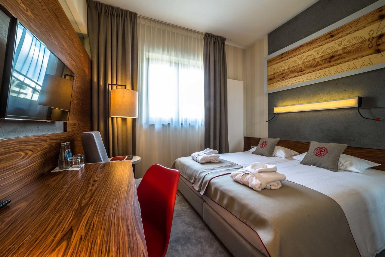 Hotel Kopieniec Fizjo- Med & Spa ムジャシフレ エクステリア 写真